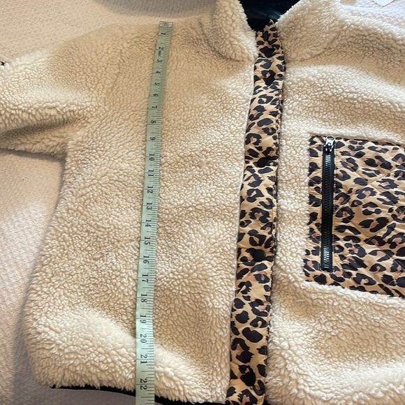 Rails Dean Fuzzy Ivory Sherpa Leopard Print Mix Trim Full Zip Jacket Size Medium - Picture 10 of 10